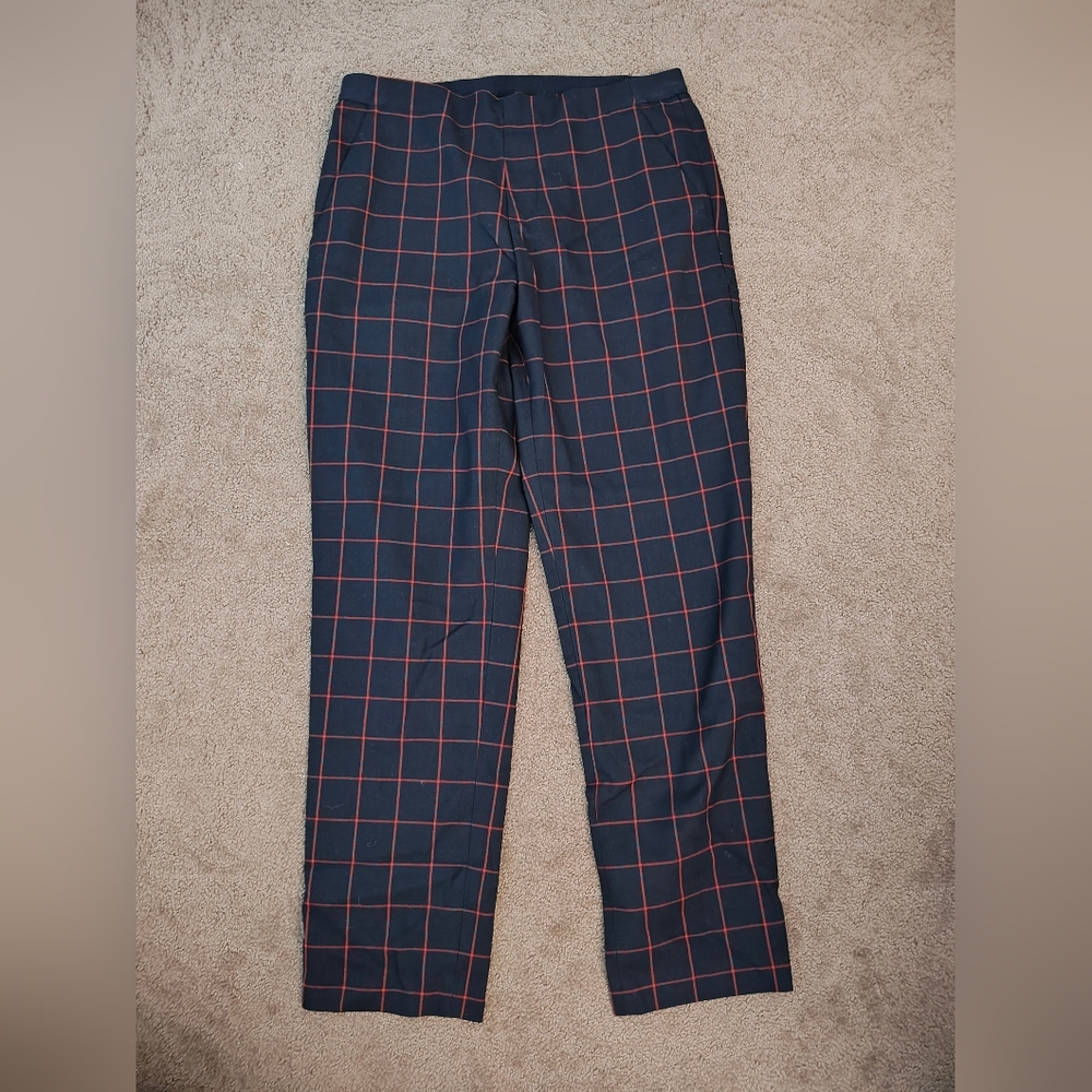 navy pants